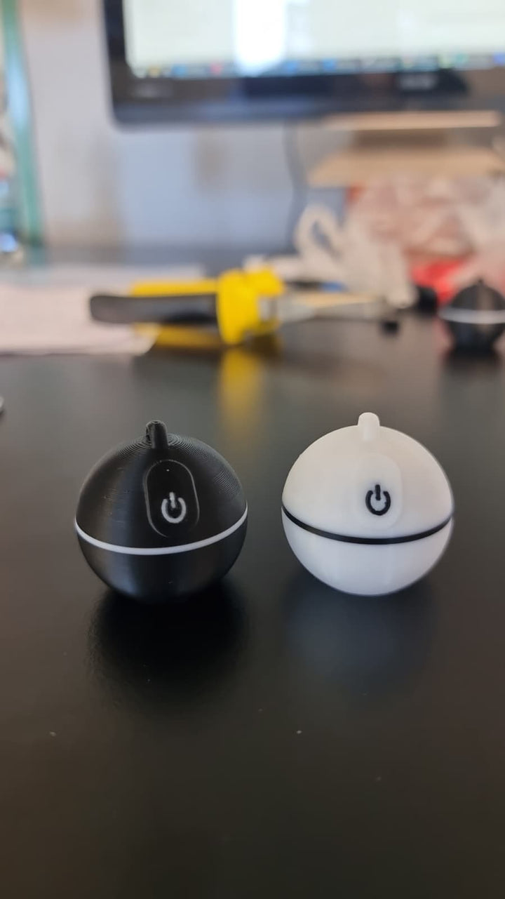 Originalfoto: AIRBOWL Mini in Schwarz und Weiß